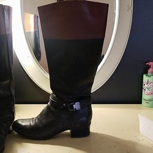 Black heeled boots